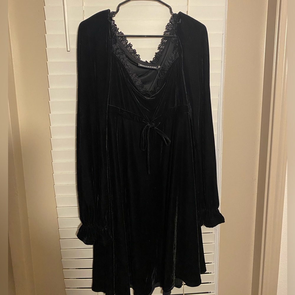 Velvet long sleeve dress